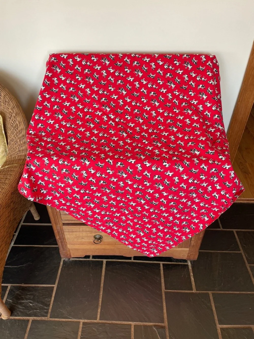 VINTAGE Red Cow Print Tablecloth (2) and Napkin (8) Set